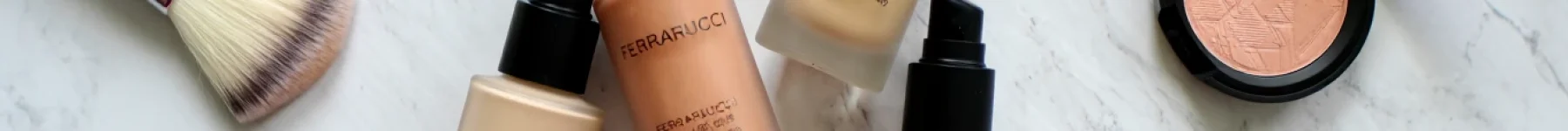 Master how to apply eyeshadow with our detailed guide. Learn expert tips, tools, and step-by-step techniques for flawless, long-lasting eye makeup.